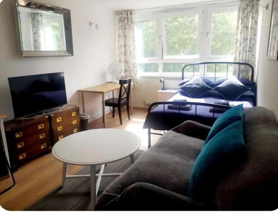 Alloggio in famiglia Spacious Double By Batteresa Park - Zone 1 Londra